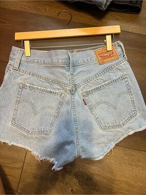 Levi’s size 28 shorts